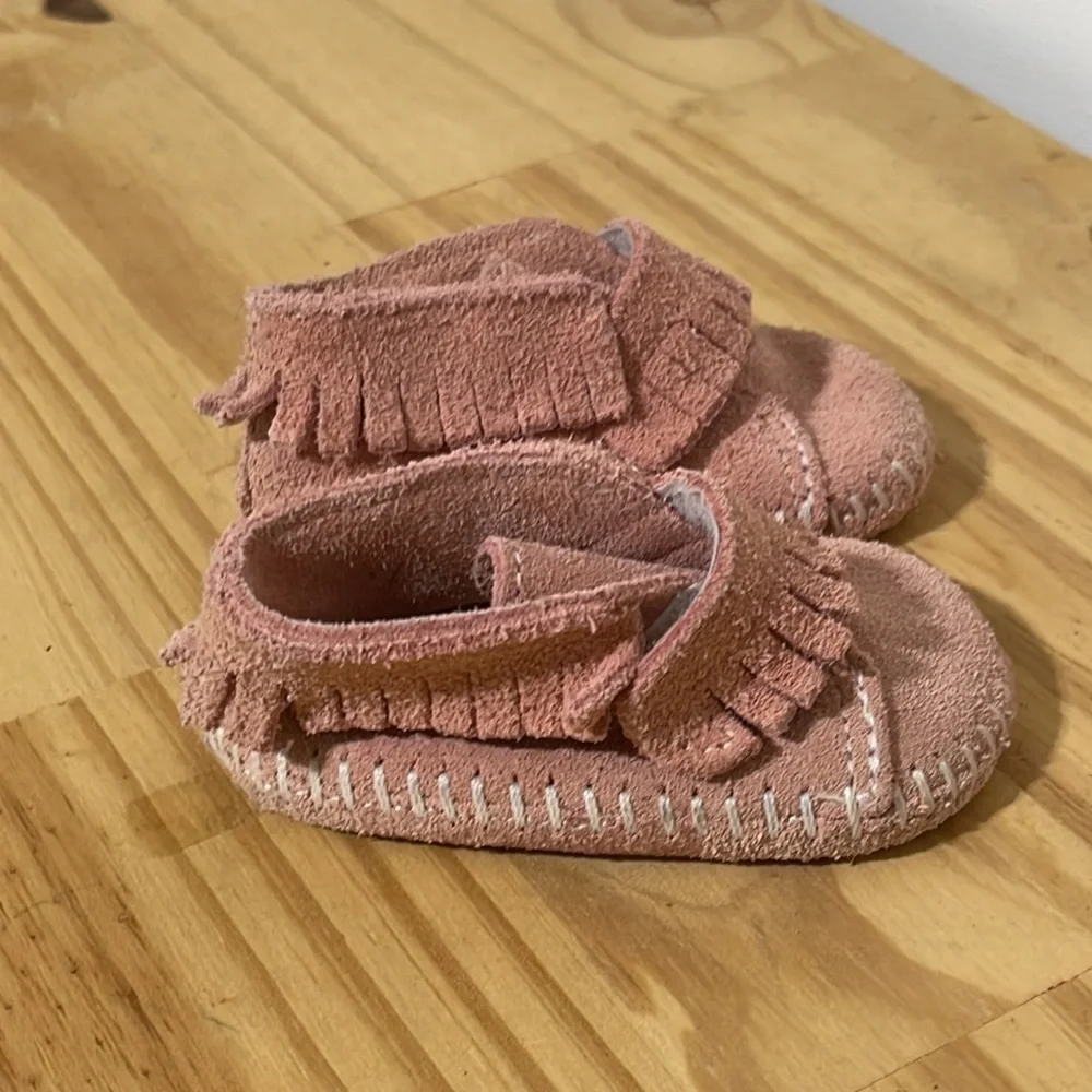 Minnetonka leather moccasin booties infant size 3